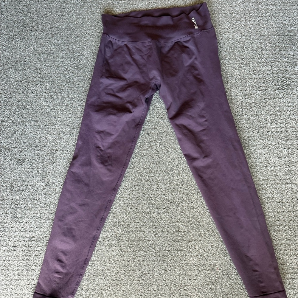 DFYNE Grape Impact Leggings